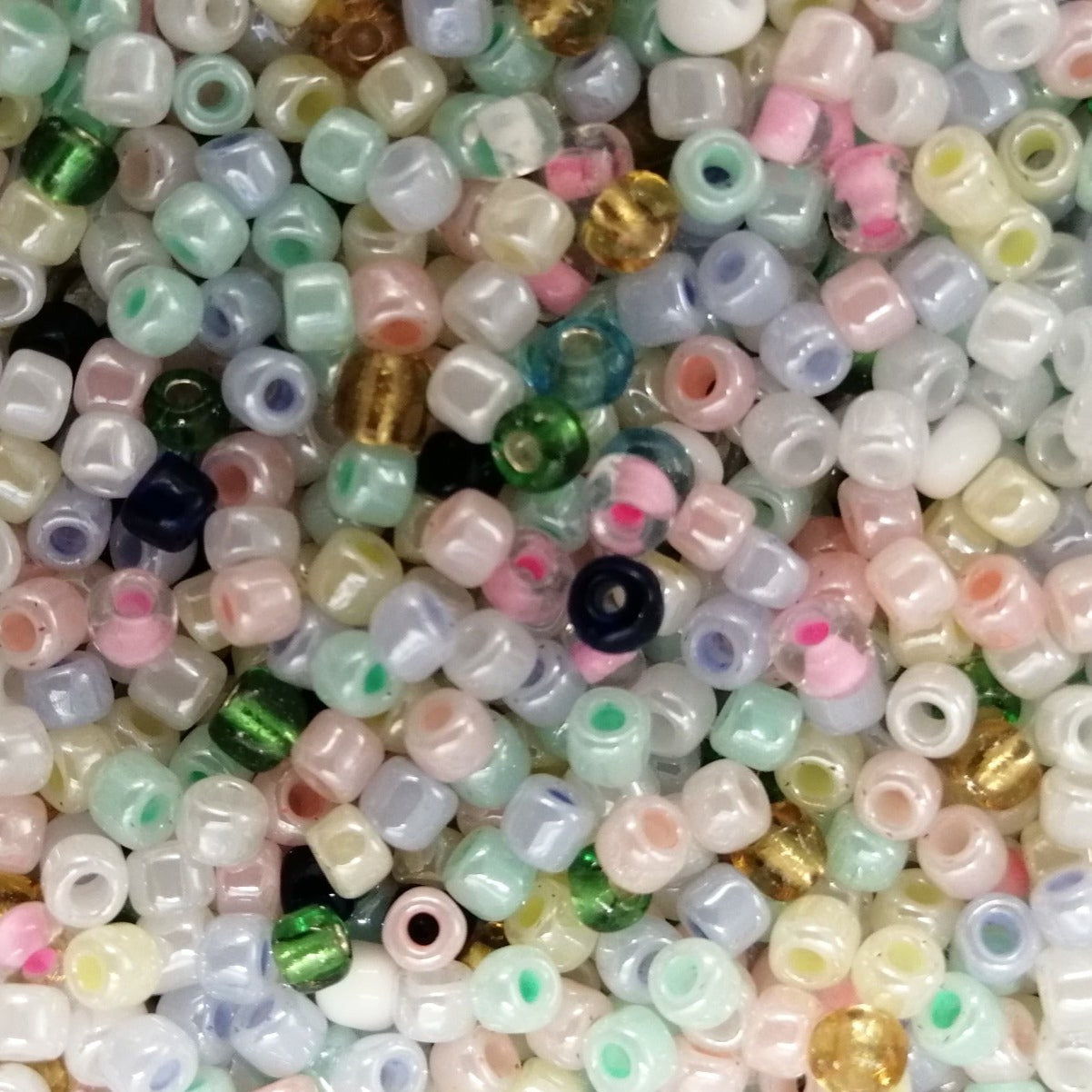 GLASS BEADS ASSORTED
