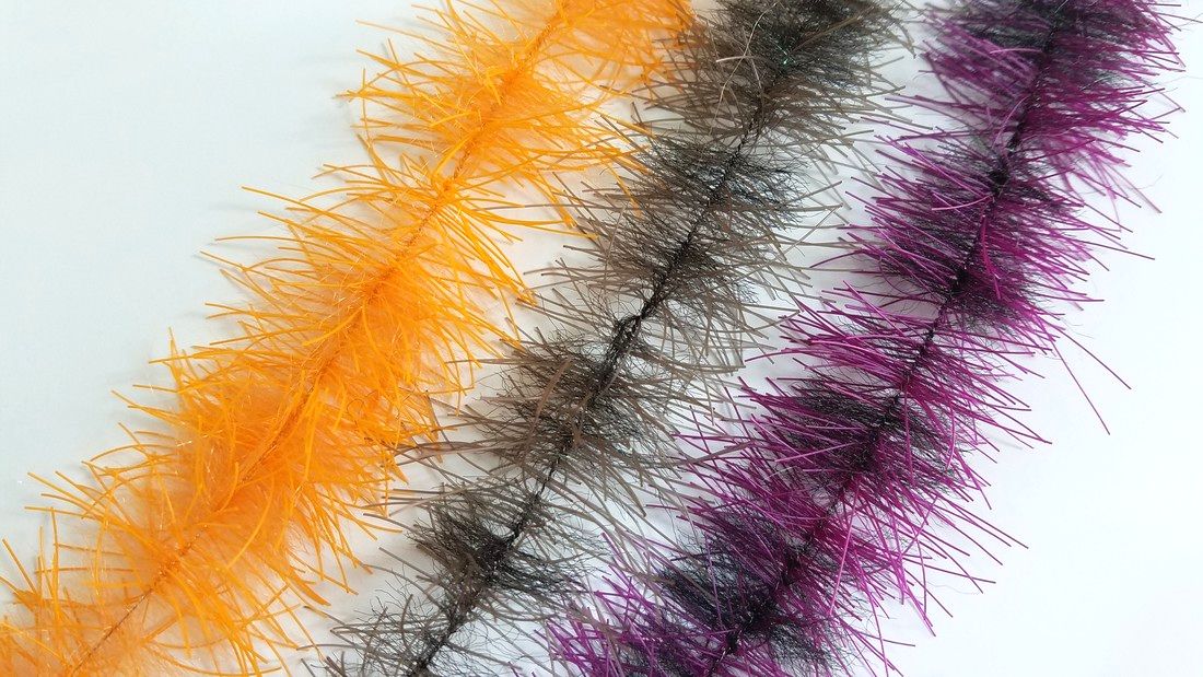 Streamer Brush Hairy Rubber